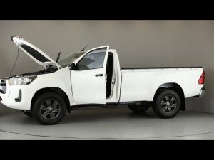 Toyota Hilux 2.4GD-6 single cab 4x4 Raider manual - Image 27