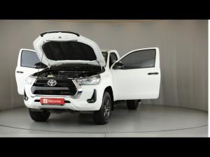 Toyota Hilux 2.4GD-6 single cab 4x4 Raider manual - Image 28