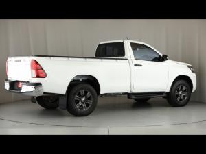 Toyota Hilux 2.4GD-6 single cab 4x4 Raider manual - Image 2