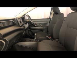 Suzuki Ertiga 1.5 GA - Image 7