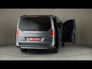 Mercedes-Benz V-Class V300d Exclusive - Image 25