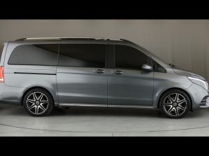Mercedes-Benz V-Class V300d Exclusive - Image 3