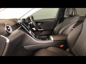 Mercedes-Benz C-Class C220d Avantgarde - Image 7