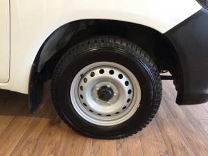 Toyota Hilux 2.0 single cab S (aircon) - Image 12