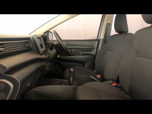 Suzuki Ertiga 1.5 GA - Image 7
