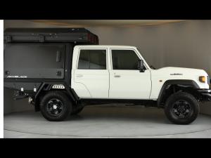 Toyota Land Cruiser 79 2.8GD-6 double cab auto - Image 3
