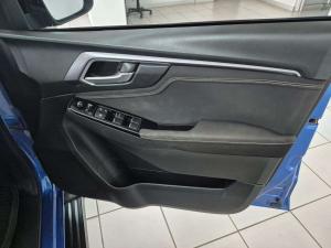 Isuzu D-MAX 3.0 Ddi LSE 4X4 automatic D/C - Image 8
