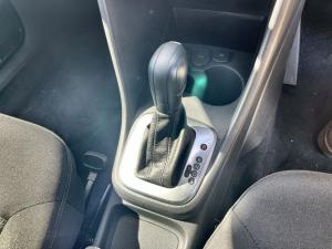 Volkswagen Polo Vivo hatch 1.6 Life - Image 17
