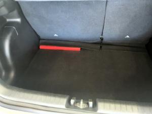 Hyundai Venue 1.0T Fluid auto - Image 6