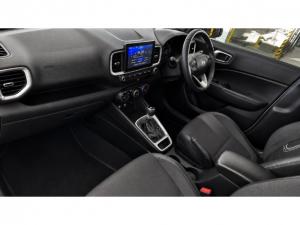Hyundai Venue 1.0T Fluid auto - Image 9