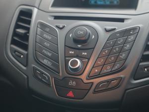 Ford Fiesta 5-door 1.4 Trend - Image 18