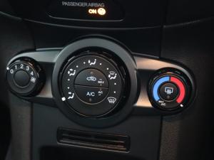 Ford Fiesta 5-door 1.4 Trend - Image 19