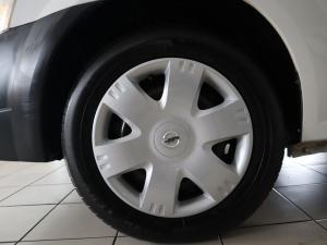 Nissan NP200 1.6i safety pack (aircon) - Image 23