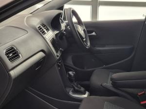 Volkswagen Polo Vivo hatch 1.6 Comfortline auto - Image 6