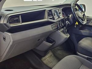 Volkswagen Transporter 2.0TDI Kombi SWB Trendline auto - Image 15