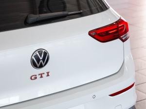 Volkswagen Golf GTI - Image 12