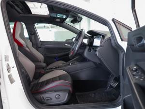 Volkswagen Golf GTI - Image 15