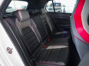 Volkswagen Golf GTI - Image 18