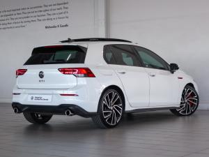 Volkswagen Golf GTI - Image 8