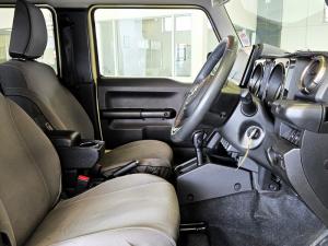 Suzuki Jimny 1.5 GLX AllGrip 5-door auto - Image 15