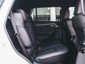 Isuzu mu-X 3.0TD Onyx XT 4WD - Image 18