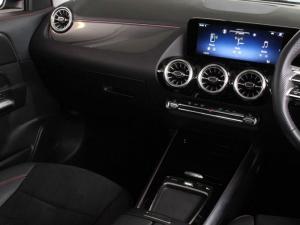 Mercedes-Benz GLA GLA200 Progressive - Image 11
