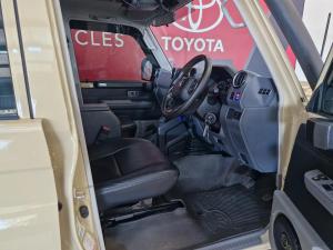 Toyota Land Cruiser 79 2.8GD-6 double cab auto - Image 10