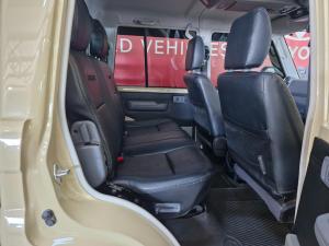 Toyota Land Cruiser 79 2.8GD-6 double cab auto - Image 14