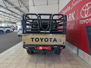 Toyota Land Cruiser 79 2.8GD-6 double cab auto - Image 7