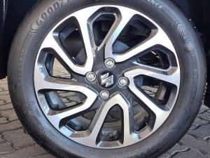 Suzuki Baleno 1.5 GLX manual - Image 13