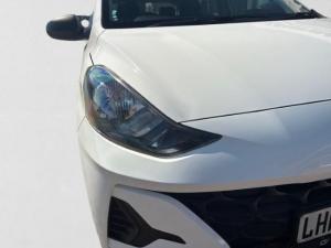 Hyundai Grand i10 1.2 Premium hatch - Image 10
