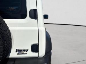 Suzuki Jimny 1.5 GLX AllGrip 3-door manual - Image 11