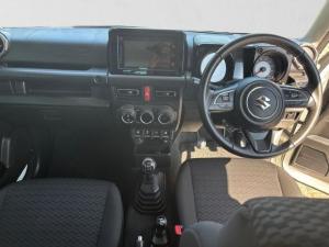Suzuki Jimny 1.5 GLX AllGrip 3-door manual - Image 16