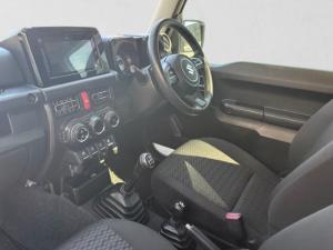Suzuki Jimny 1.5 GLX AllGrip 3-door manual - Image 17