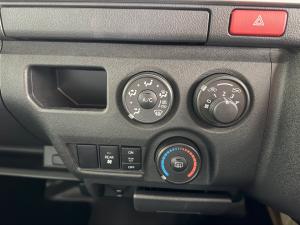 Toyota Hiace 2.5D-4D bus 14-seater GL - Image 11