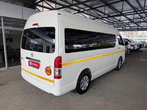 Toyota Hiace 2.5D-4D bus 14-seater GL - Image 2
