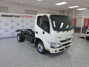 Hino 200 310 4X2 - Image 1