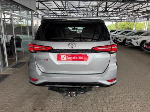 Toyota Fortuner 2.4GD-6 manual - Image 5