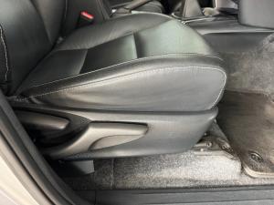 Toyota Fortuner 2.4GD-6 manual - Image 16
