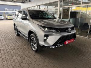 Toyota Fortuner 2.4GD-6 manual - Image 1