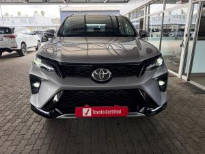 Toyota Fortuner 2.4GD-6 manual - Image 4