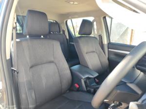 Toyota Hilux 2.4GD-6 double cab Raider manual - Image 18