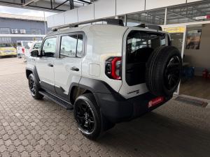 Toyota Land Cruiser FJ 2.7 4x4 VX - Image 18