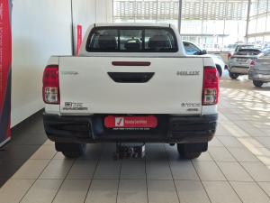 Toyota Hilux 2.4GD-6 double cab 4x4 Raider manual - Image 5