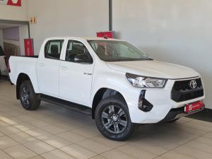 Toyota Hilux 2.4GD-6 double cab 4x4 Raider manual - Image 1