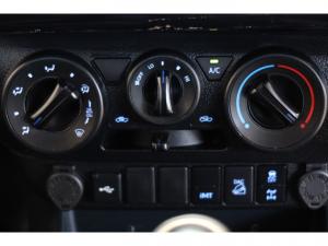 Toyota Hilux 2.8GD-6 Xtra cab 4x4 Legend manual - Image 16