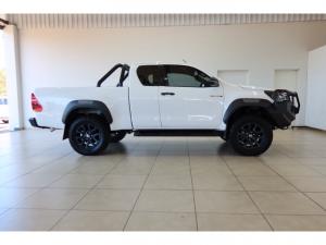 Toyota Hilux 2.8GD-6 Xtra cab 4x4 Legend manual - Image 3