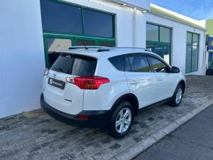 Toyota RAV4 2.0 GX - Image 2
