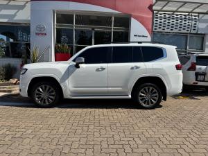 Toyota Land Cruiser 300 3.3D ZX - Image 22