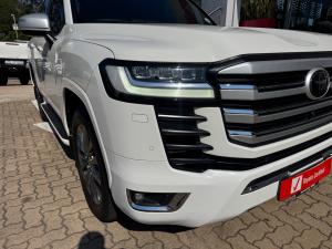 Toyota Land Cruiser 300 3.3D ZX - Image 23